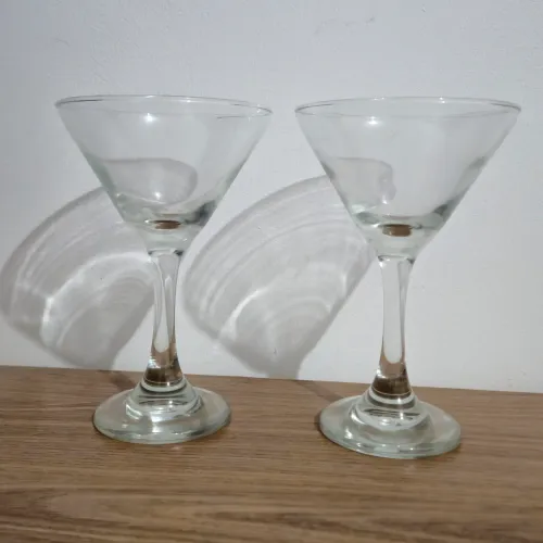 Jogo com 2 Taças de Martini em Vidro