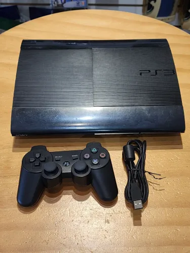 Playstation 3 super slim hd250gb com 1 controle apenas R$800,00 no Pix