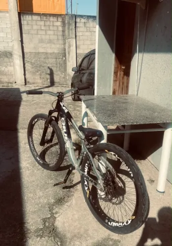 Vendo hupi naja 2015,olhar descrição!!