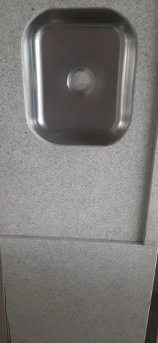 Pia de granito branco Itaúnas com espaço para cooktop valor 1.100,00 reais