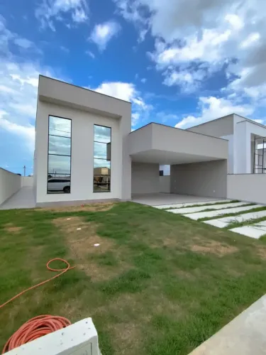 CASA DE ALTO PADRÃO A VENDA EM ARARUAMA-RJ.