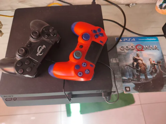 Console Playstation 4 slim 500-GB