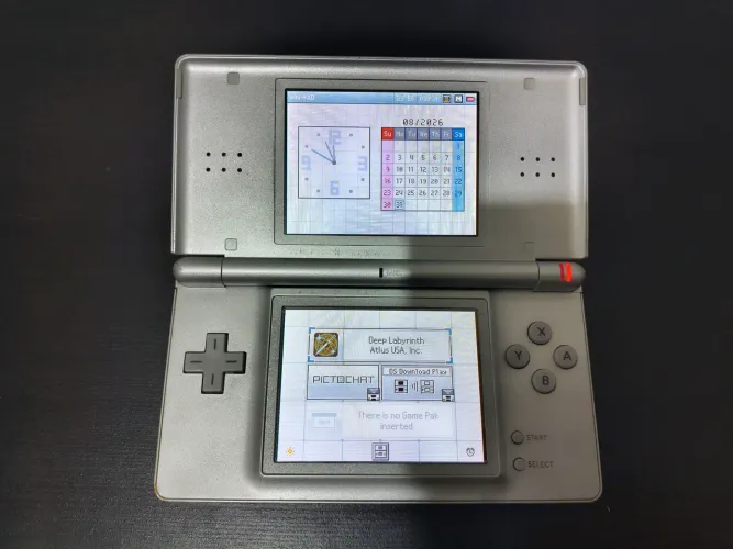 Nintendo DS Lite