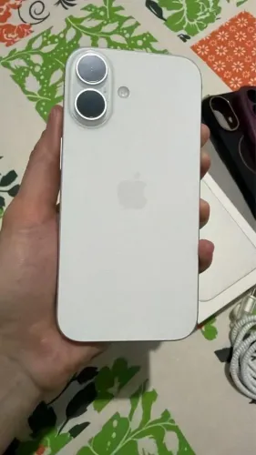 Vendo este iPhone 16 128gb 100% de bateria 