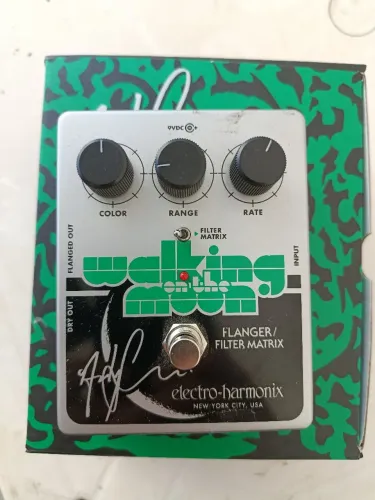 EHX Walking in the Moon