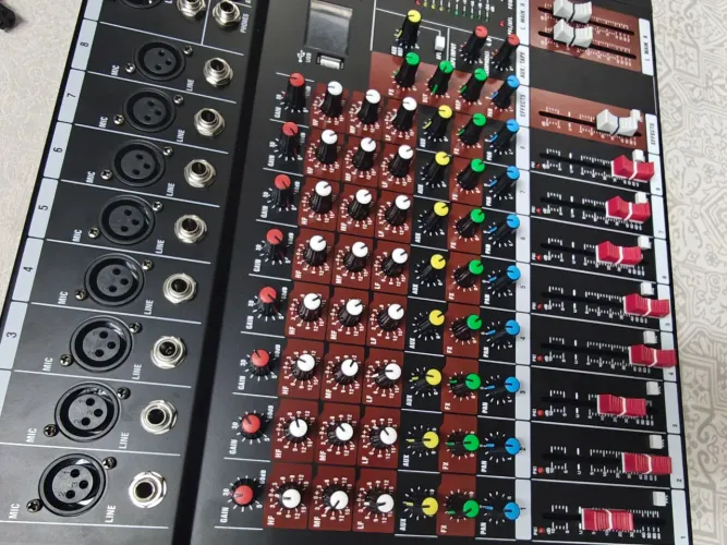 Mesa mixagem VEDO - 8 canais Profissional