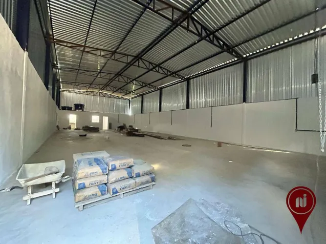 Galpão para alugar, 324 m² por R$ 6.000/mês - Planalto - Brumadinho/MG