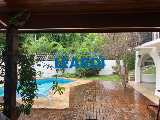 CASA EM CONDOMÍNIO - GRANJA VIANA - SP