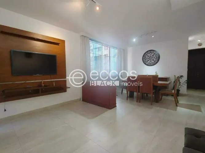 Apartamento à venda, 3 quartos, 1 suíte, 1 vaga, Lourdes - Belo Horizonte/MG