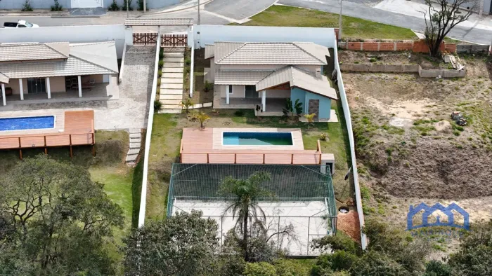 Chácara com 3 Quartos e 2 banheiros à Venda, 1000 m² por R$ 1.050.000 Cód. ch1397