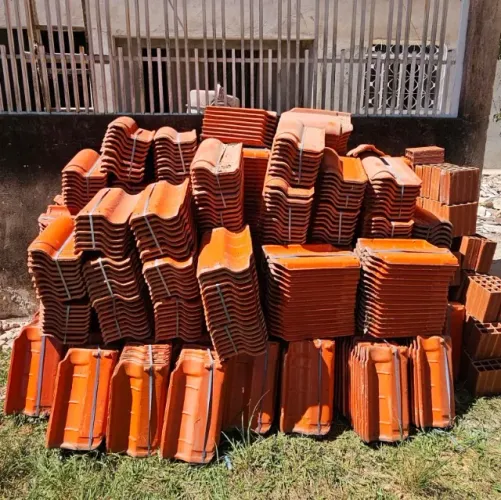 750 TELHAS COLONIAL CERÂMICA RESINADA AMERICANA - NOVAS
