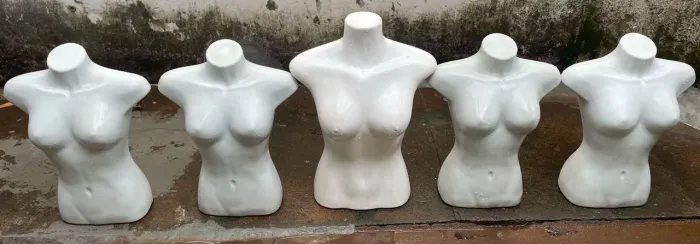 Bustos Manequins Femininos Brancos para Loja de Roupas