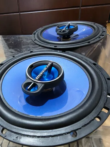 Alto falante porta Hurricane 6 polegadas 100 rms