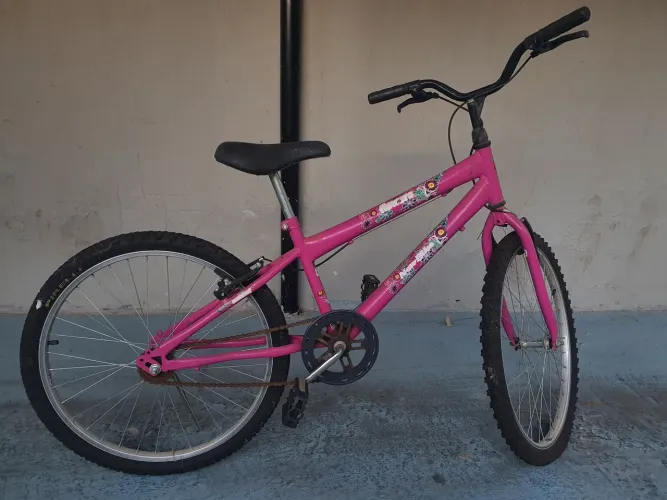 Bicicleta infantil/feminina (rosa) - aro 24.