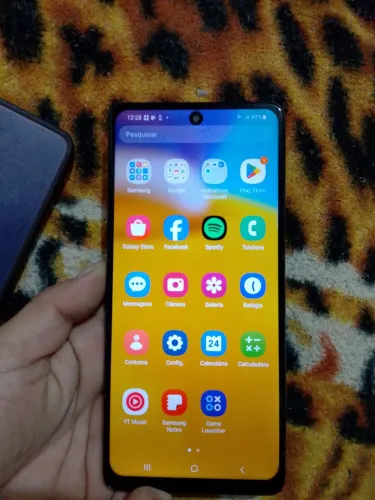 Samsung a71 sem nenhum defeito bem conservado sem trincos bateria boa