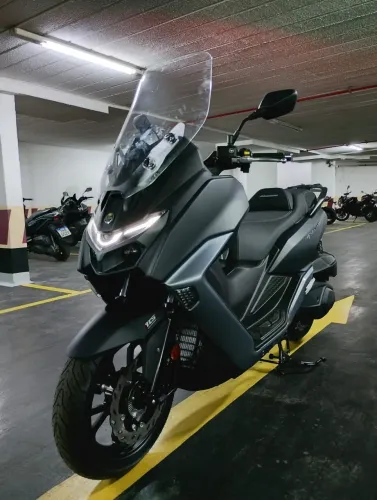MAXSYM GT 400 2027 0KM - GISELE SYM MOTOS BARRA DA TIJUCA AV. LÚCIO COSTA, 6388.