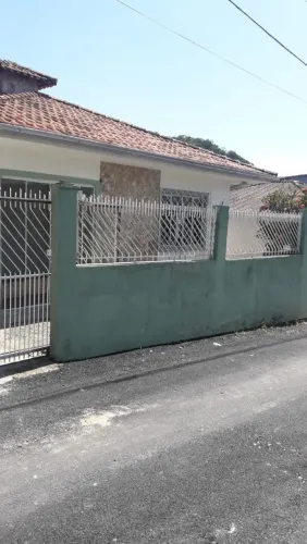 Alugo casa em Biguaçu