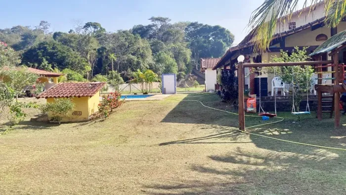 SÍTIO PARA LAZER E MORADIA EM AGROBRASIL