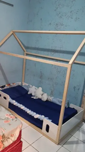 Cama de solteiro montessoriana 
