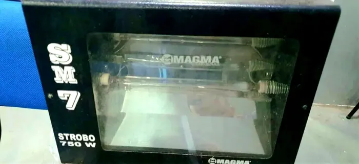 Strobo Magma 750w