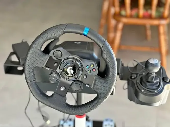 Volante Logitech G923 Xbox/PC - Completo! (volante + pedal + câmbio + cockpit)
