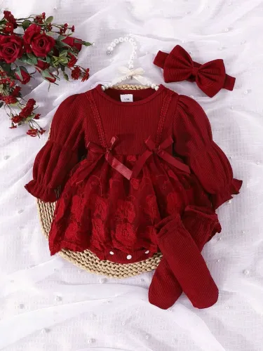 Bodysuit Elegante com renda patchwork manga longa pra bebe