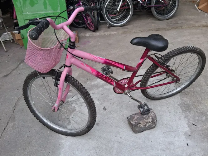 Lindas bikes aro 24 seminovo,sou campo grande
