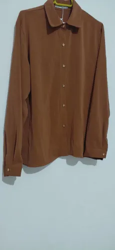 Blusa de mangas comprida, botões dourado