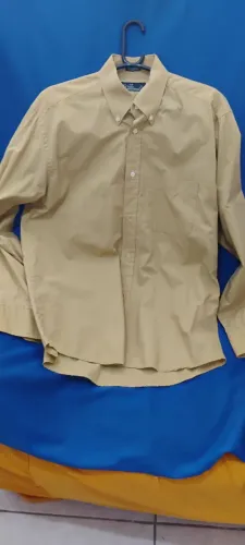 Lote de 6 camisas sociais 4 de manga longa e 2 de manga curta