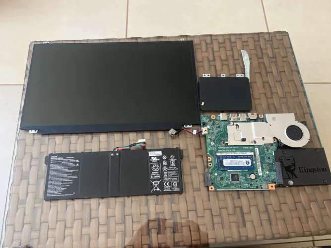 Peças notebook (todas funcionando e com carcaça)
