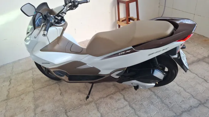Vendo essa linda PCX 2021 com apenas 13 km rodado chave reserva manual