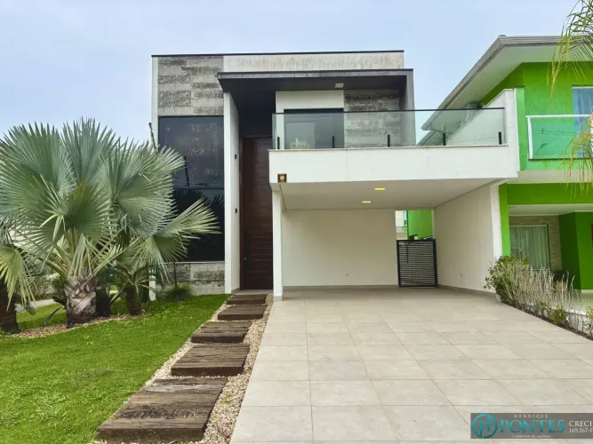 Térrea para aluguel tem 10 metros quadrados com 4 quartos em Bougainvillee IV - Peruíbe -