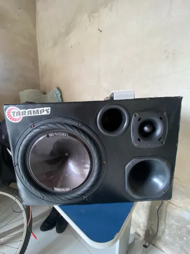 Vendo caixa de som trio.