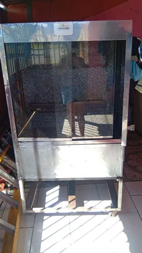 Vendo máquina de frango usada