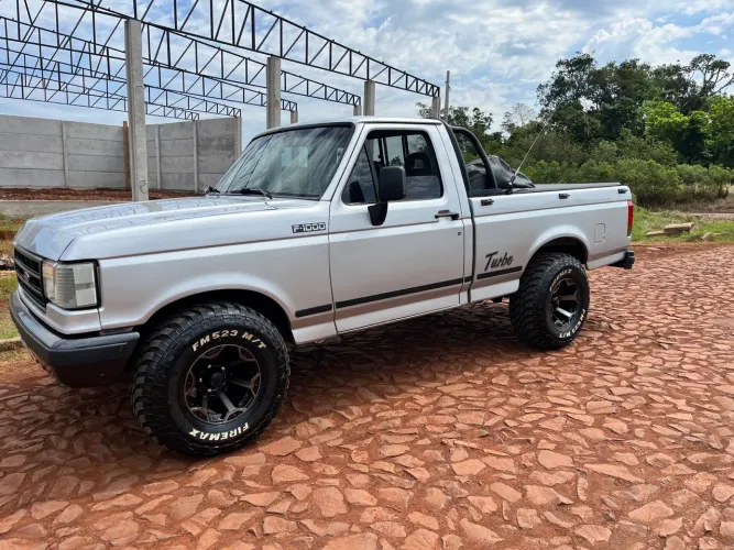 Ford F-1000 Super Diesel / Super Diesel Turbo 1995