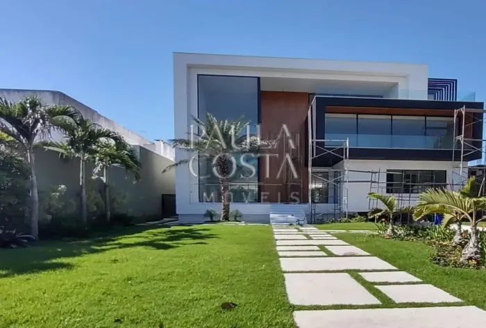 Condomínio Malibu, 5 suítes, garagem subsolo para 8 carros, 1000m²