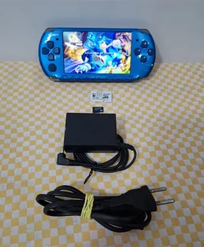 PSP slim 3000 com jogos !