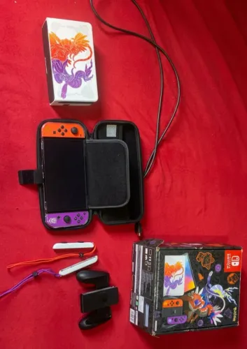 Nintendo Switch OLED 64GB + MicroSD 256GB, versão Pokémon Scarlet & Violet