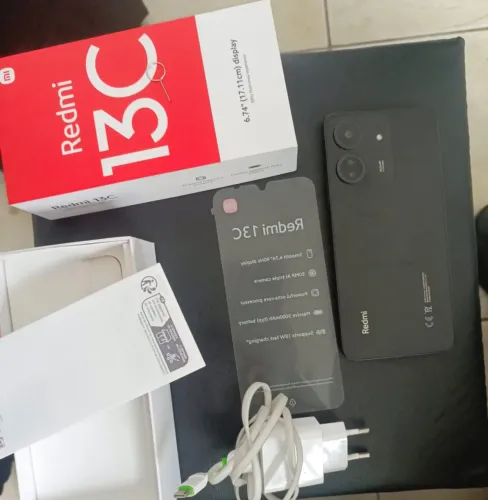 Vendo celular redmi 13 268 GB8 ram