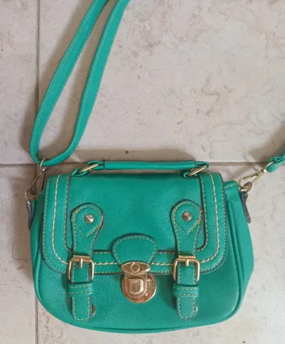 Bolsa verde tiracolo 