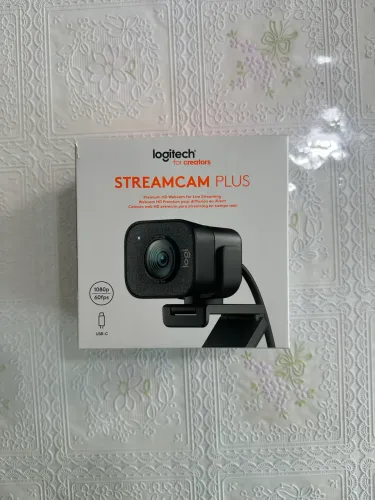 Webcam - StreamCam PLUS - Logitech (LACRADO)