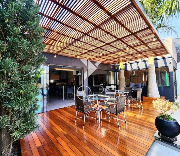 Chacara comercial à venda com 252m² - 2 quartos - 2 banheiros - 2 vagas - Jardim do Café -