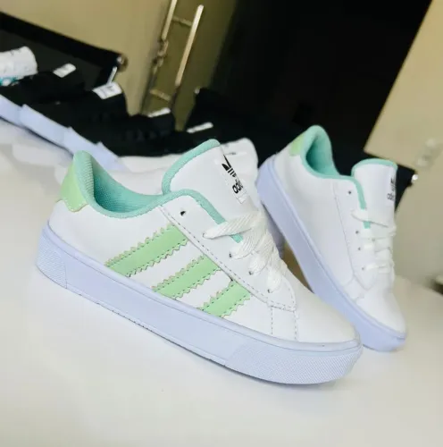 Promoção Tênis Adidas infantil