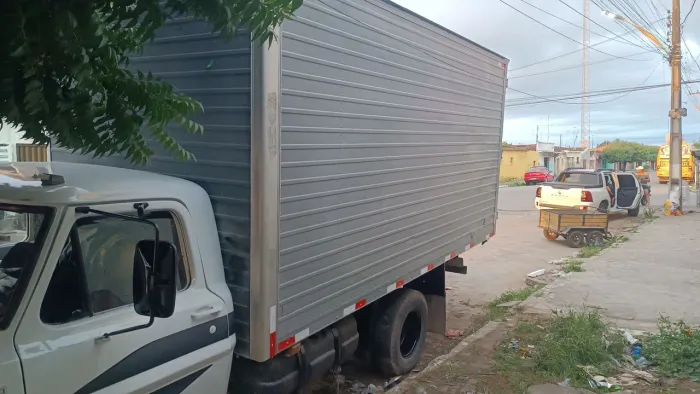 Caminhão F4000