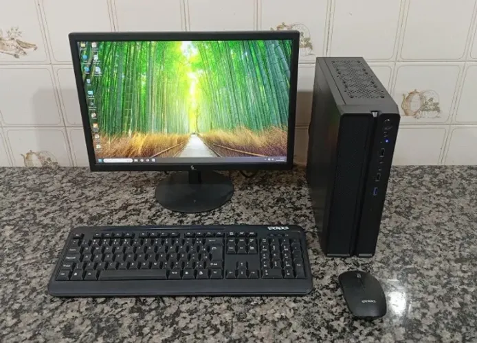 Mini PC i3 - 8GB - M.2 - WiFi - LCD HDMI 20