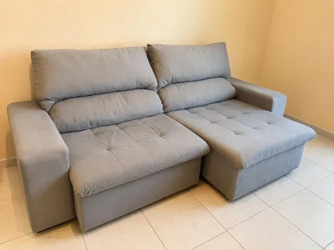 Sofá Retrátil e reclinável de 2 lugares 2,30, tecido tipo suede.