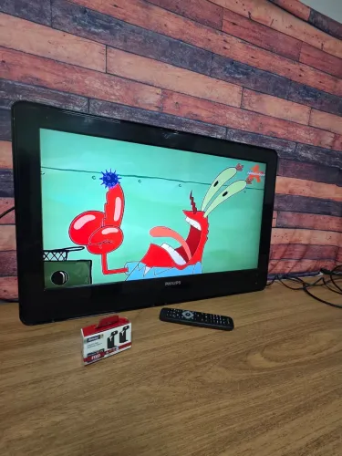 TV PHILIPS 32 POLEGADAS FUNCIONANDO PERFEITAMENTE NAO E SMART