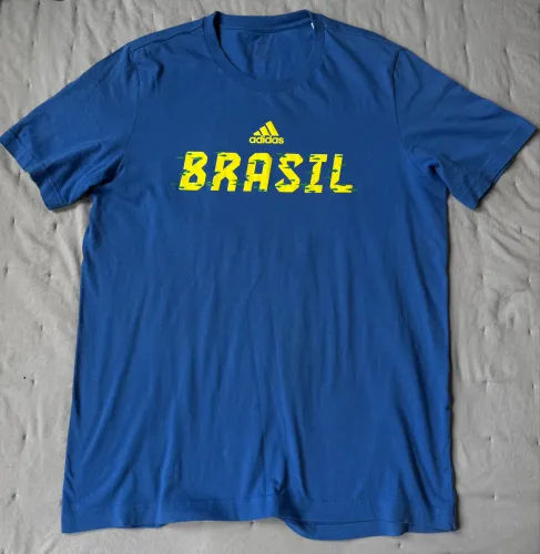 Camiseta Brasil Adidas comemorativa copa do mundo do Qatar M