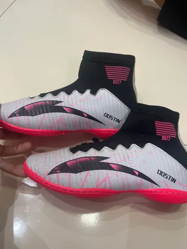 Tênis infantil cano médio preto, branco e rosa