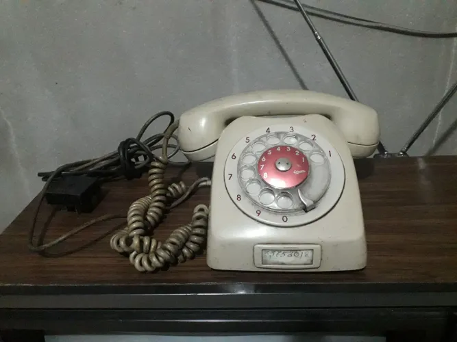 Tel fixo Ericsson conservado